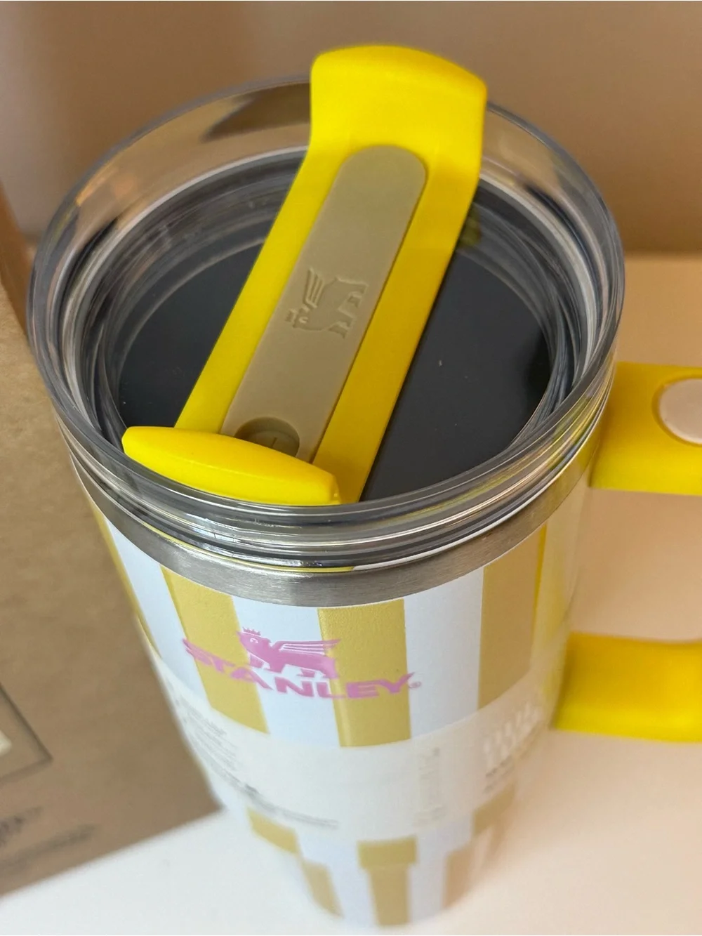New! Stanley Quencher Yellow & White Striped Tumbler with Handle 40 OZ - Picture 5 of 10